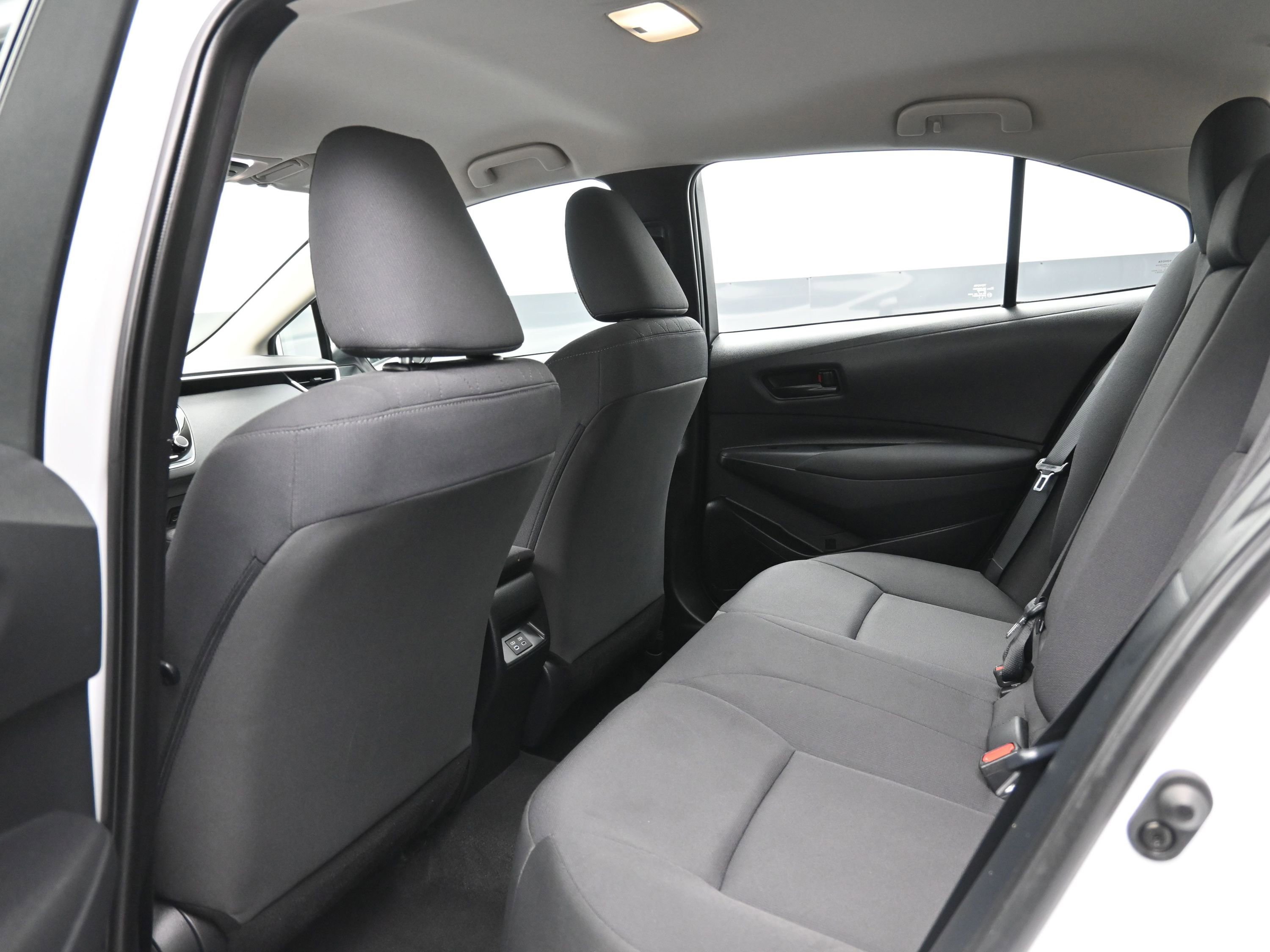 Used 2023 Toyota Corolla LE image 22