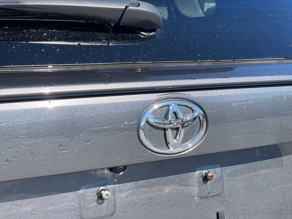 Used 2025 Toyota RAV4 LE AWD/4WD image 29
