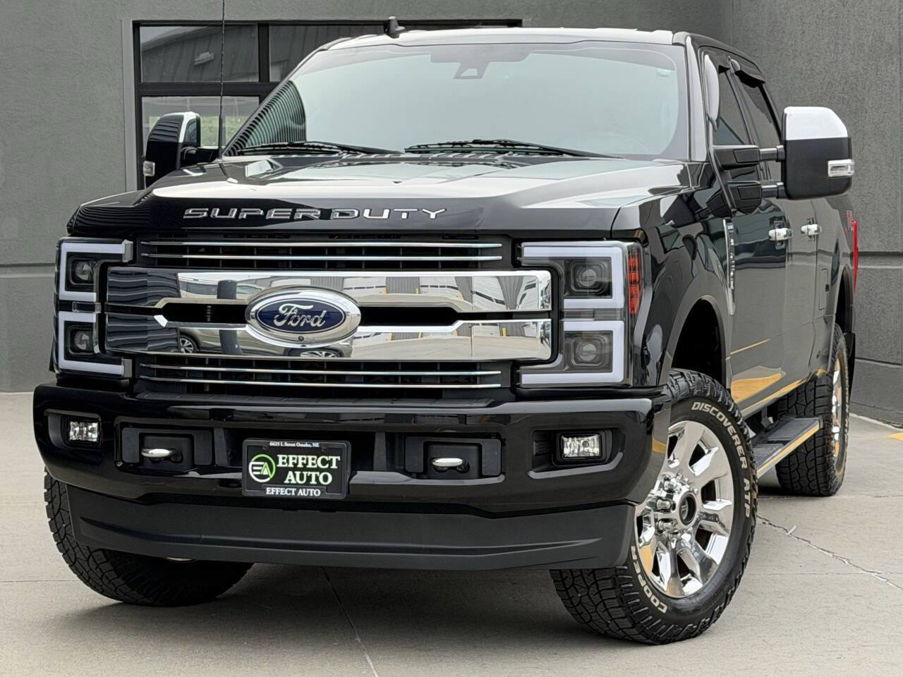 Used 2019 Ford F250 Lariat w/ Lariat Ultimate Package AWD/4WD image 3