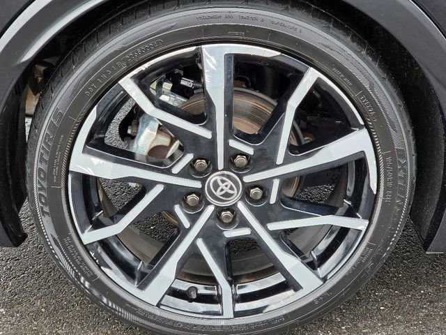 Used 2024 Toyota Prius Prime Premium FWD image 12