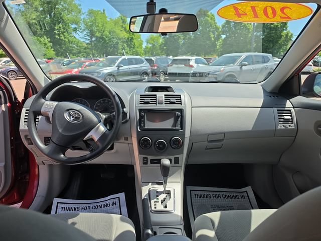 Used 2013 Toyota Corolla LE FWD image 12