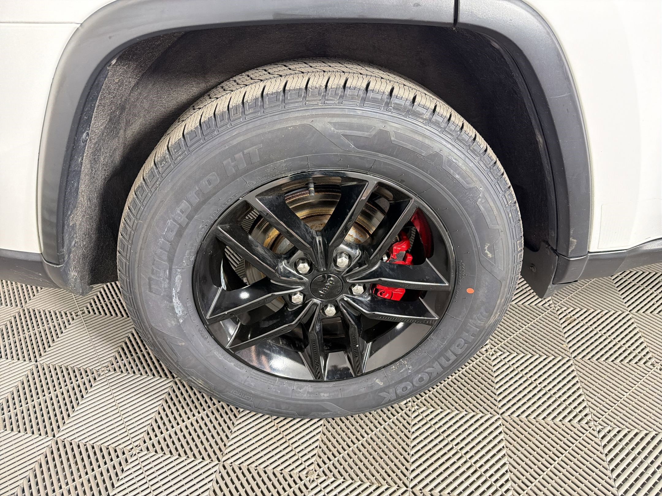 Used 2019 Jeep Grand Cherokee Trailhawk AWD/4WD image 12