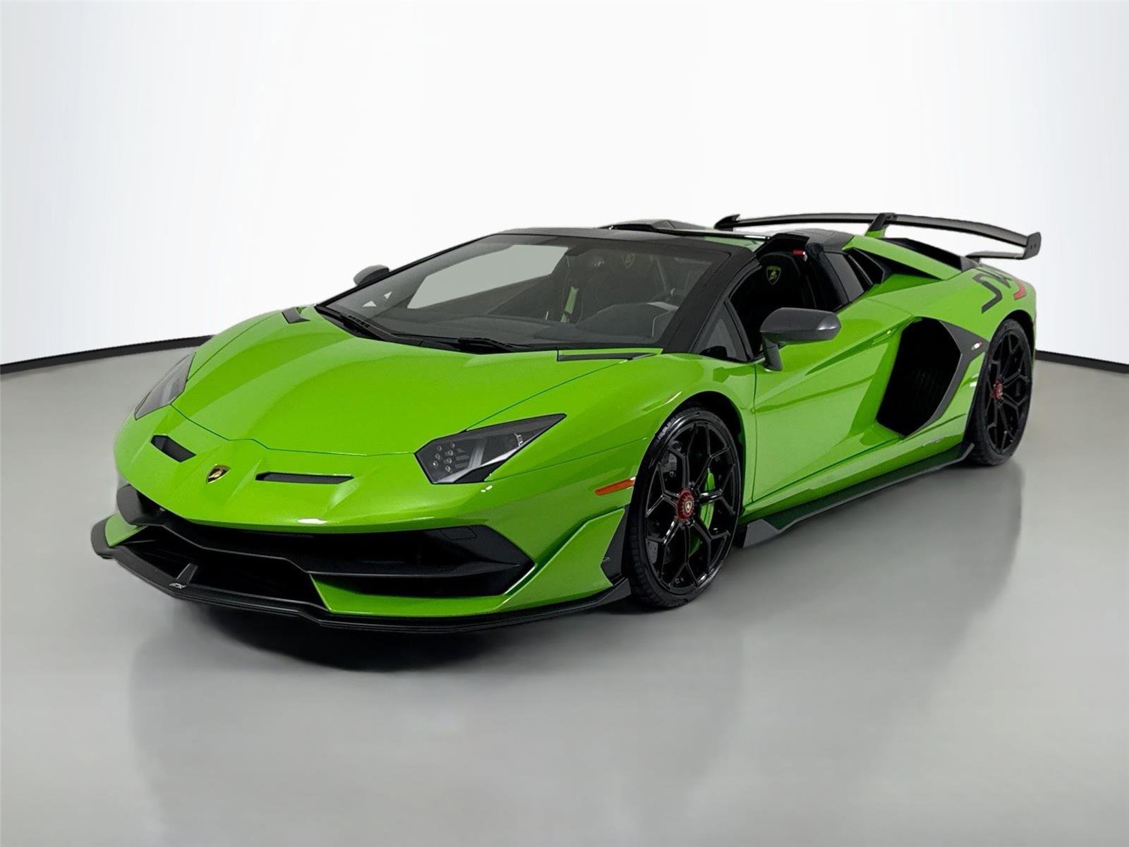 Used 2021 Lamborghini Aventador SVJ AWD/4WD image 10