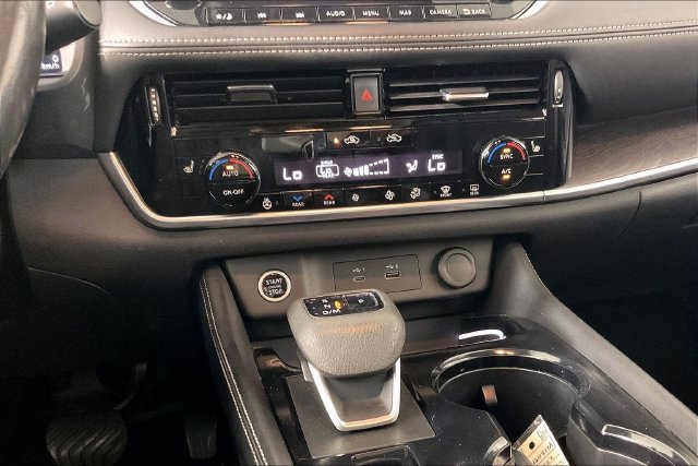 Used 2022 Nissan Rogue Platinum w/ Head-Up Display Package FWD image 8