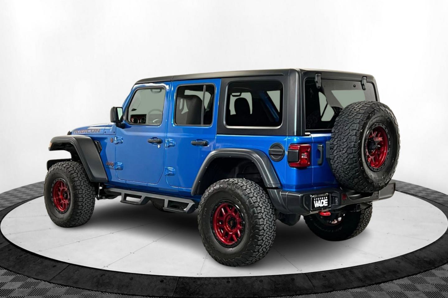 Used 2022 Jeep Wrangler Unlimited Rubicon w/ LED Lighting Group AWD/4WD image 3