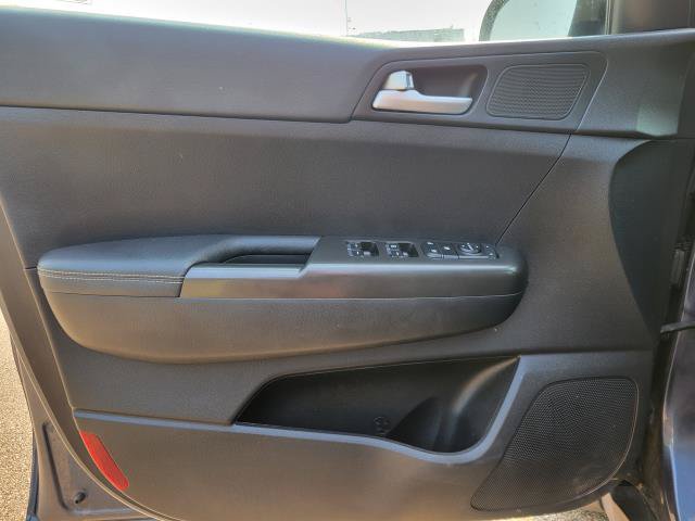 Used 2017 Kia Sportage LX AWD/4WD image 13