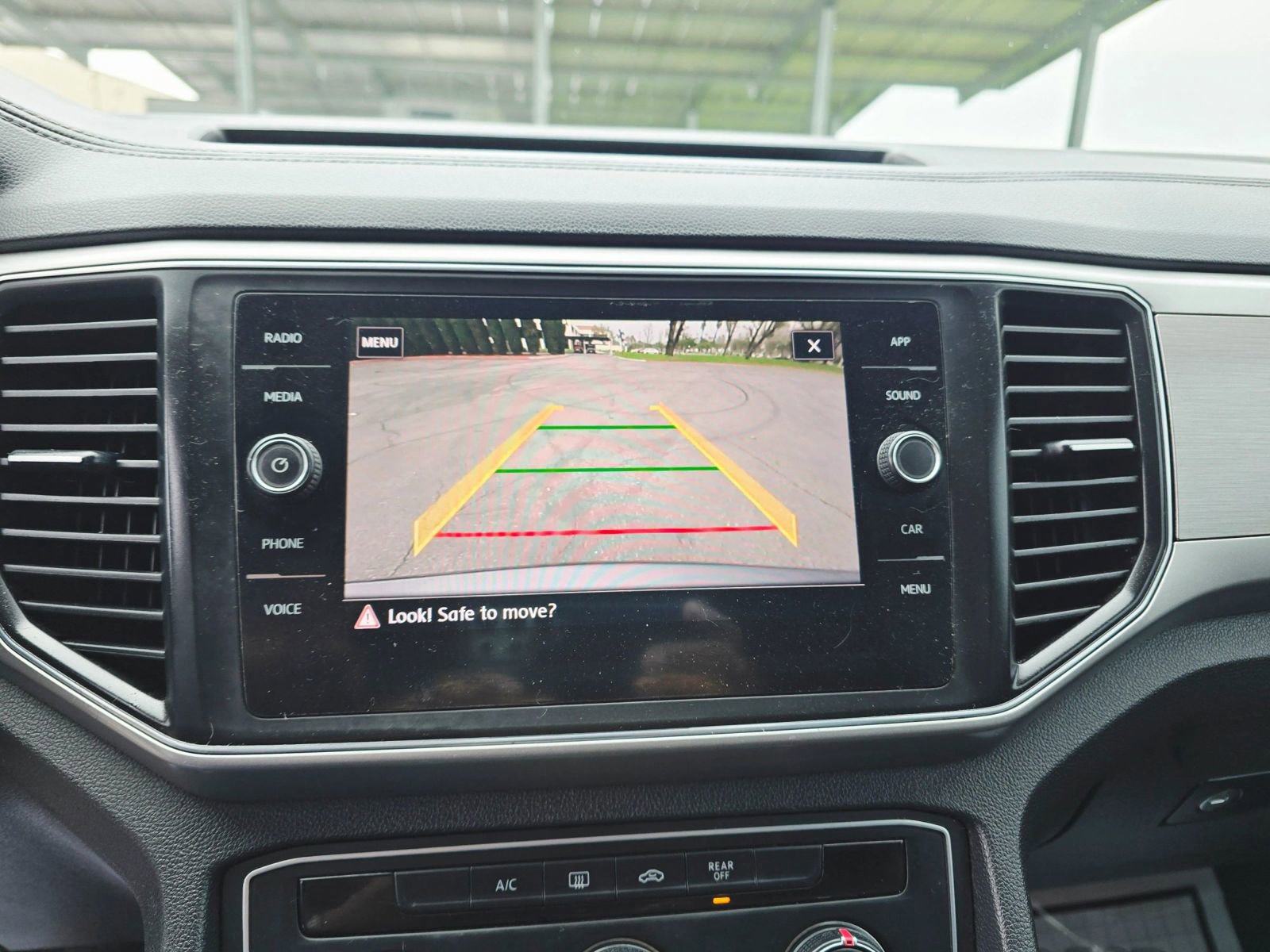 Used 2018 Volkswagen Atlas Launch Edition image 20