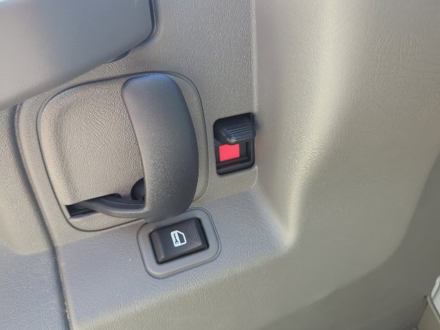 Used 2025 Chevrolet Express 3500 w/ Power Convenience Package RWD image 9