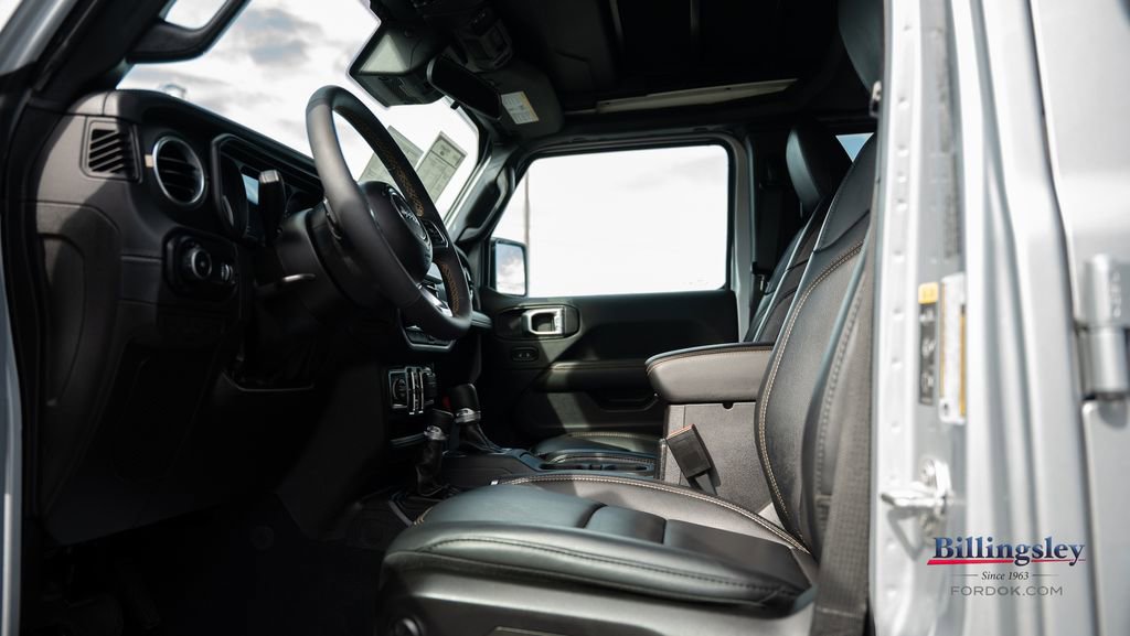 Used 2024 Jeep Wrangler Sahara AWD/4WD image 10