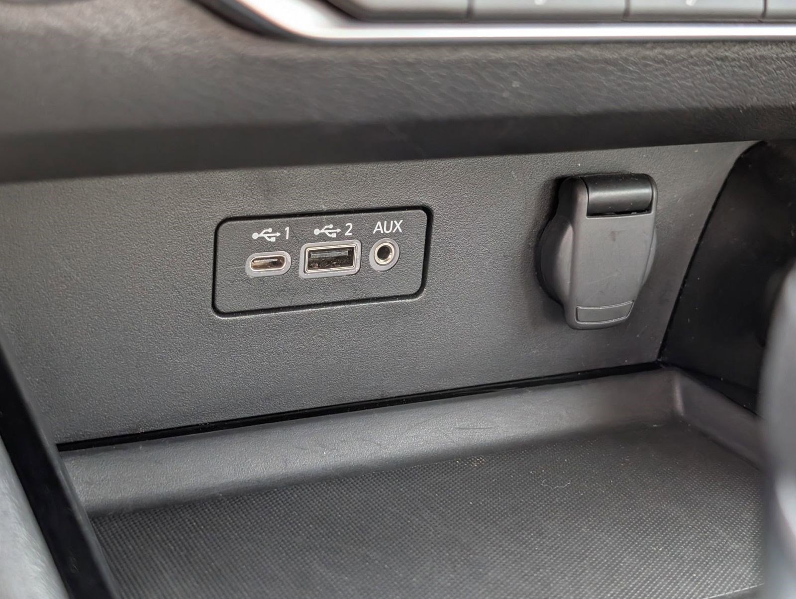 Used 2024 Nissan Altima 2.5 SV image 25