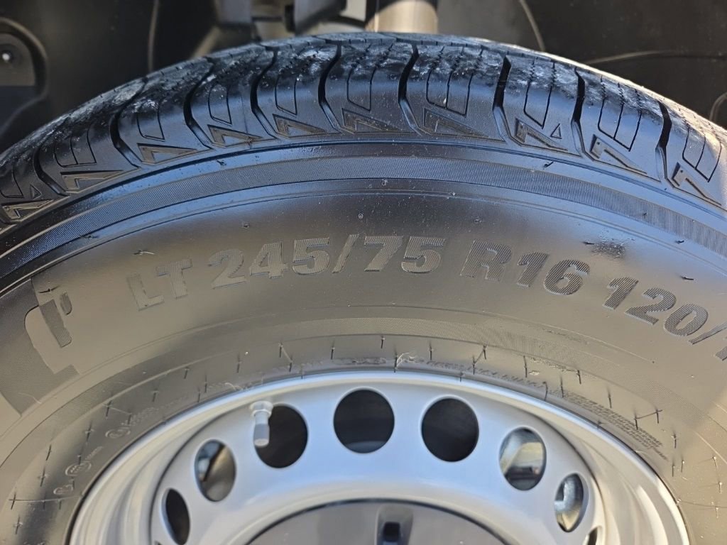 Used 2025 Mercedes-Benz Sprinter 2500 image 27