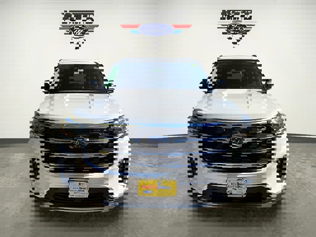 New 2026 Ford Explorer Active w/ Active Comfort Package image 2