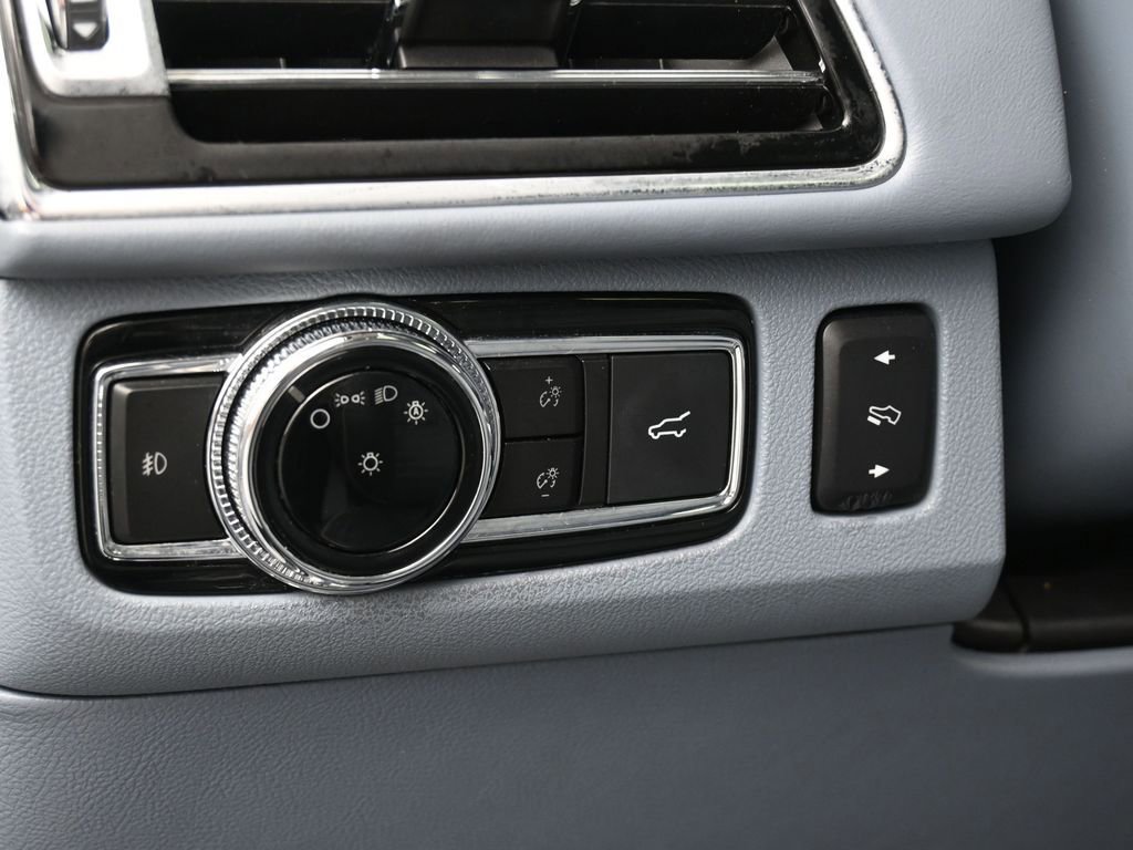 Used 2019 Lincoln Navigator Black Label w/ Cargo Package image 17