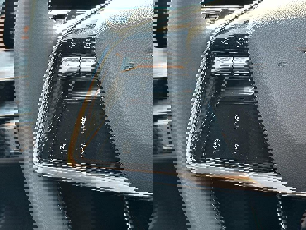 New 2025 Cadillac Lyriq Sport image 15