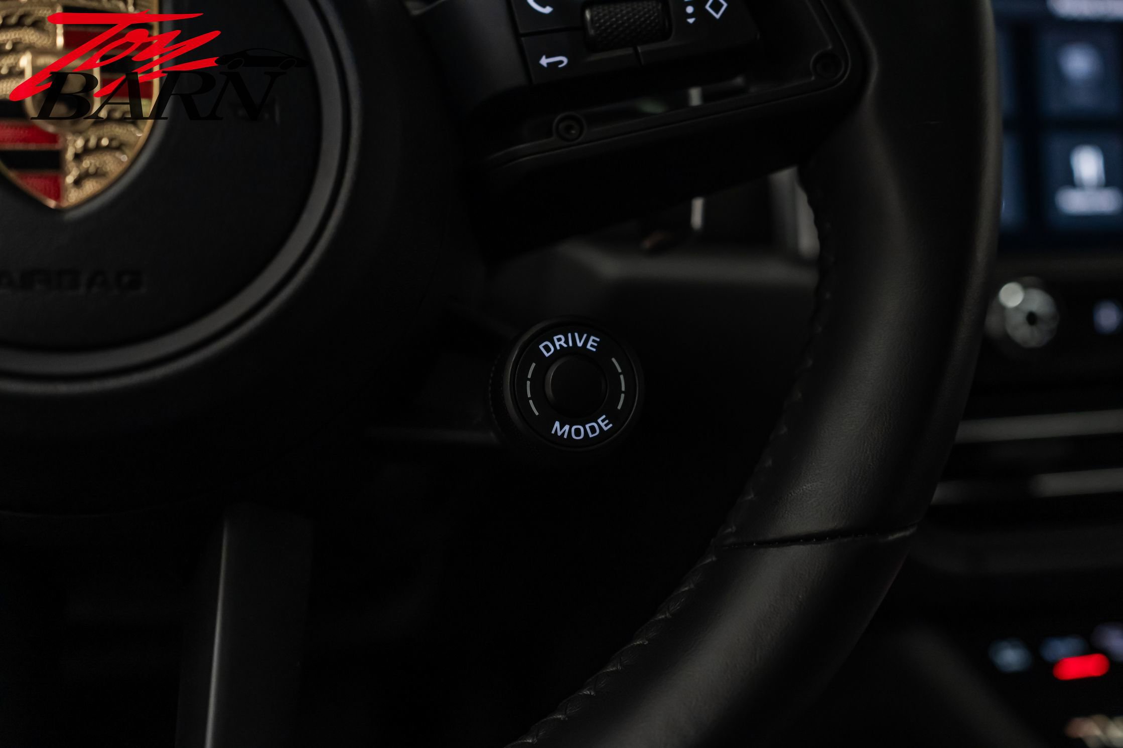 Used 2023 Porsche Macan S image 34