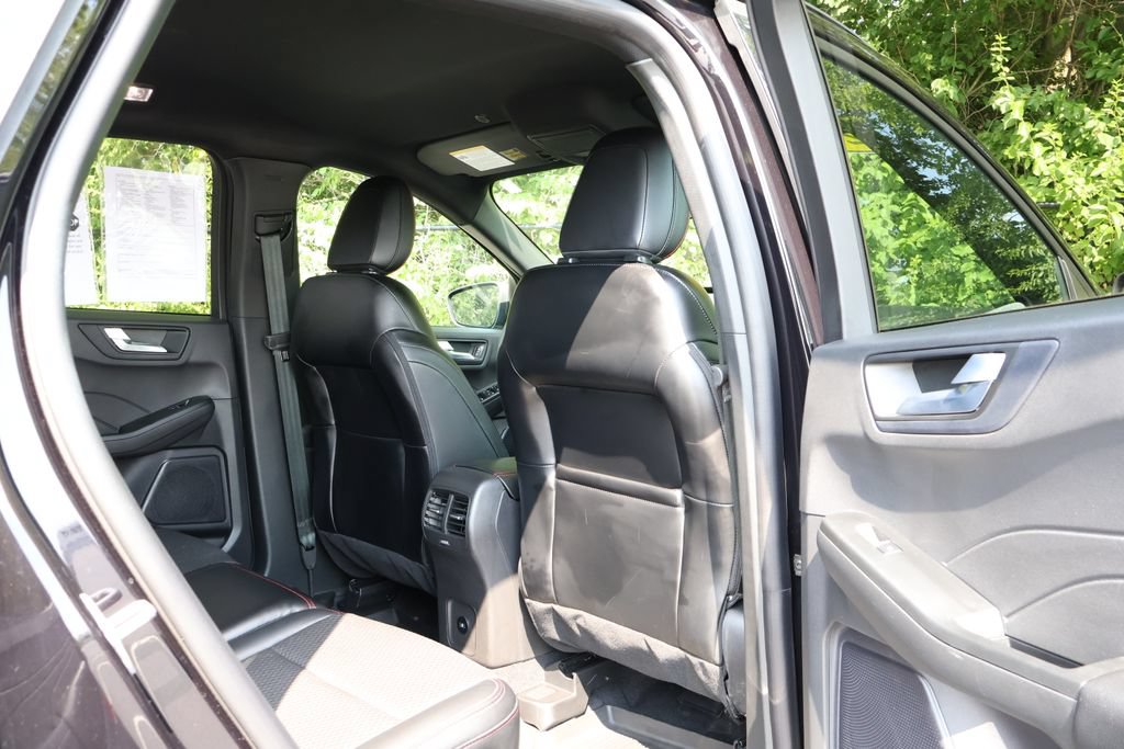Used 2024 Ford Escape ST-Line w/ Tech Pack #1 AWD/4WD image 46