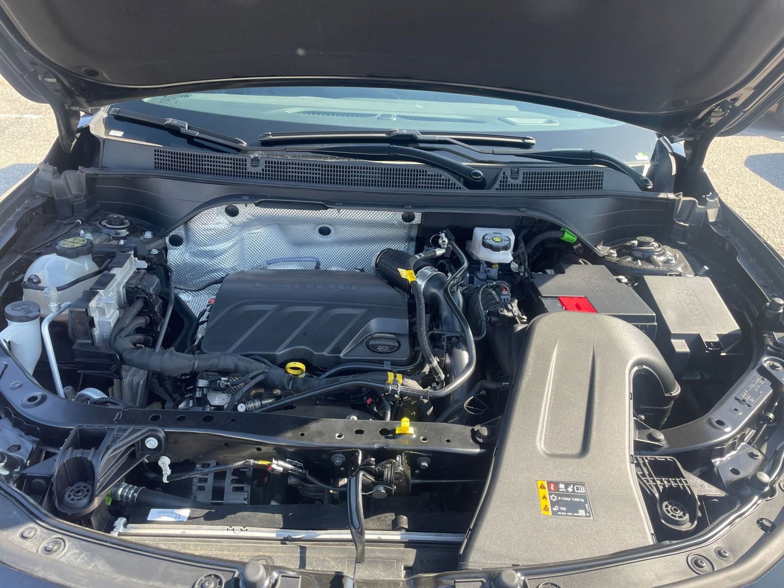 Used 2025 Buick Envista Sport Touring image 31