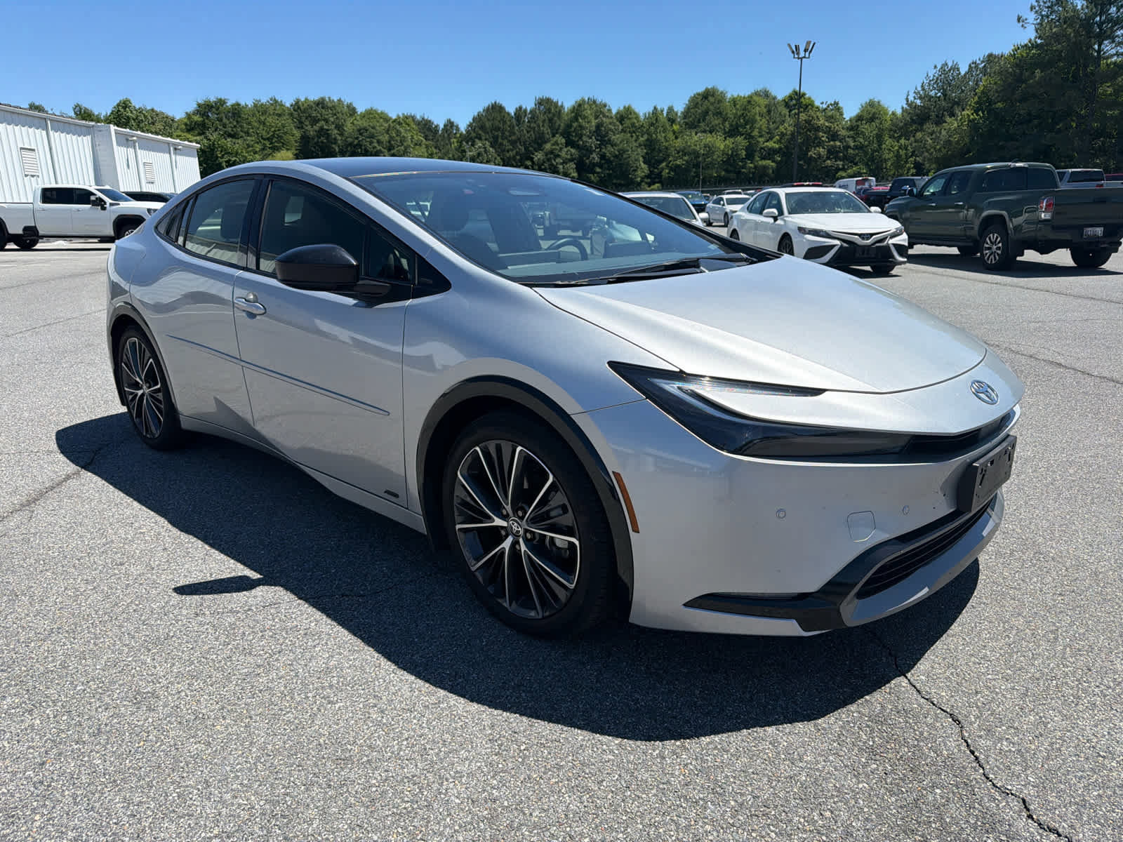 Used 2023 Toyota Prius XLE AWD/4WD image 5