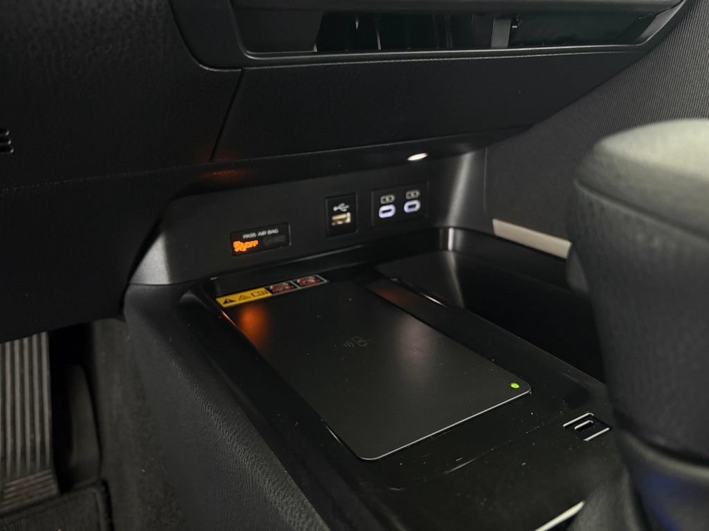 Used 2025 Toyota Camry LE FWD image 11