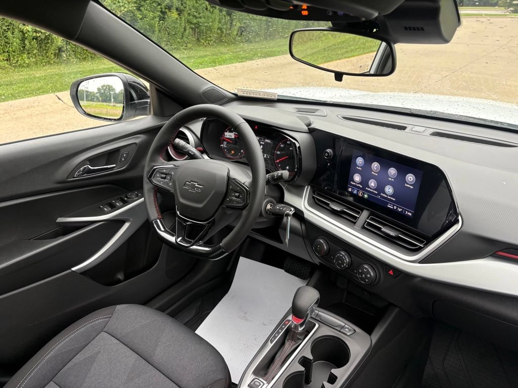 New 2026 Chevrolet Trax RS w/ Sunroof Package FWD image 30
