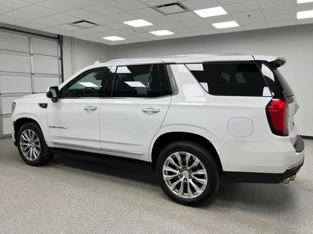 Used 2023 GMC Yukon Denali AWD/4WD image 6