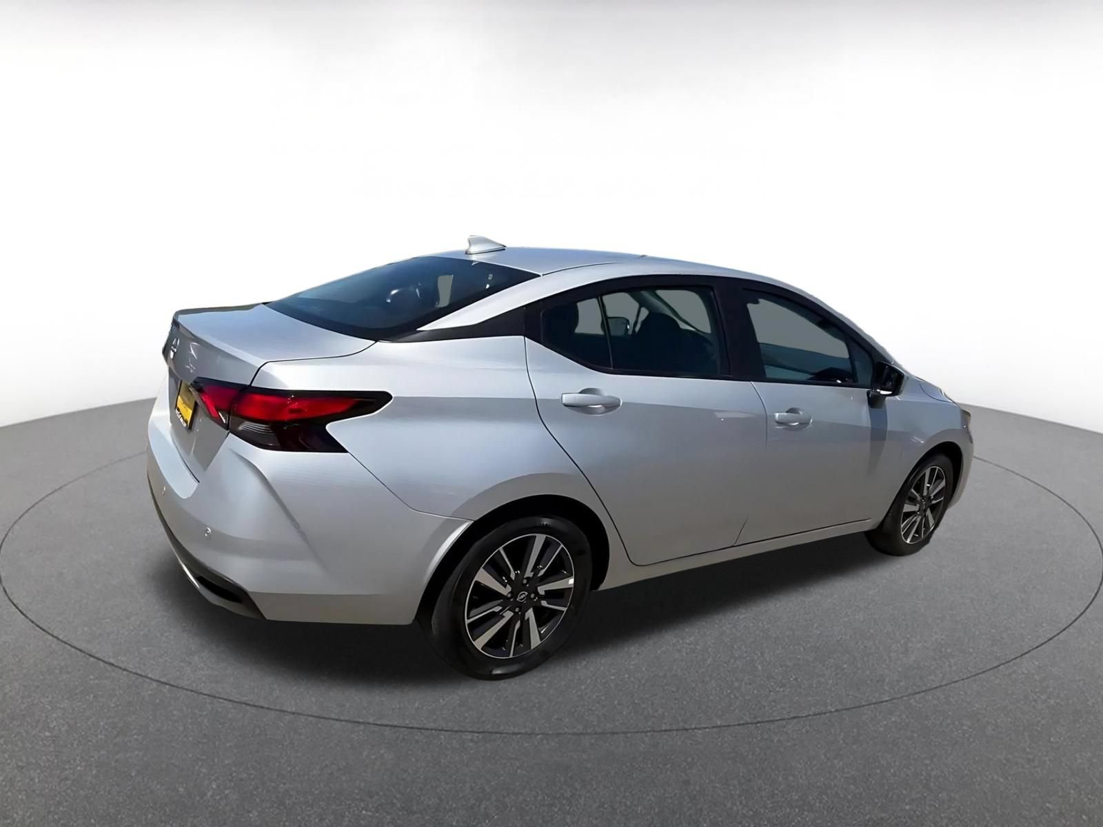 Used 2025 Nissan Versa SV FWD image 13