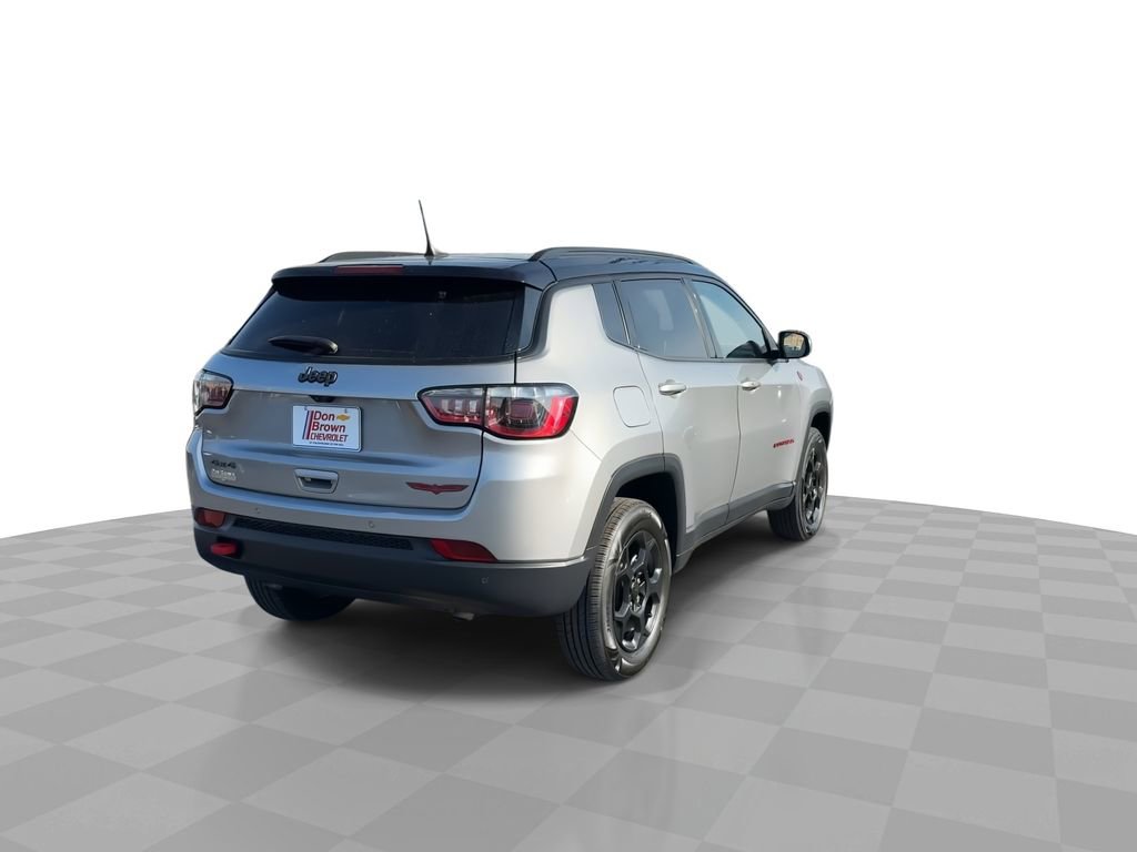 Used 2024 Jeep Compass Trailhawk image 8