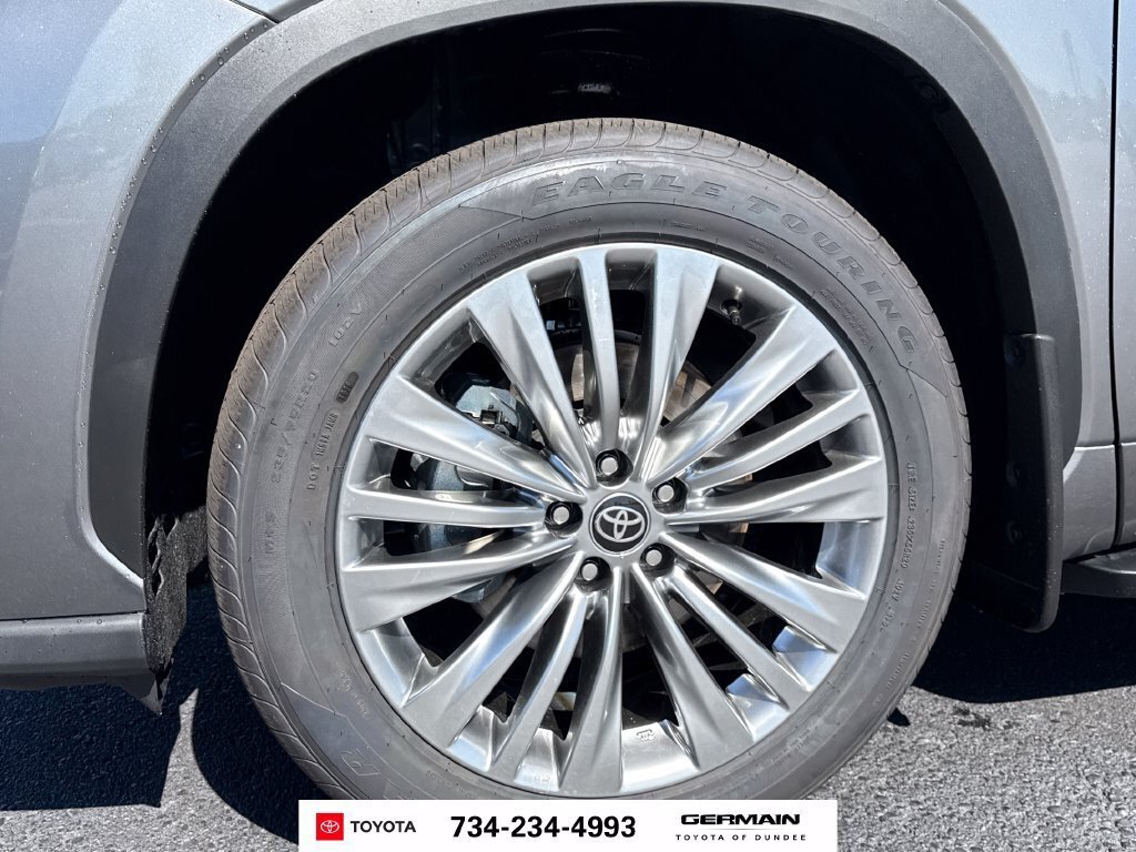 New 2026 Toyota Highlander Platinum AWD/4WD image 8