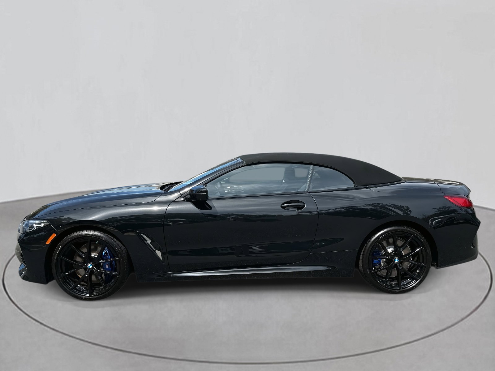 New 2026 BMW 840i Convertible image 2