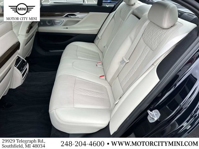 Used 2018 BMW 750i xDrive AWD/4WD image 15