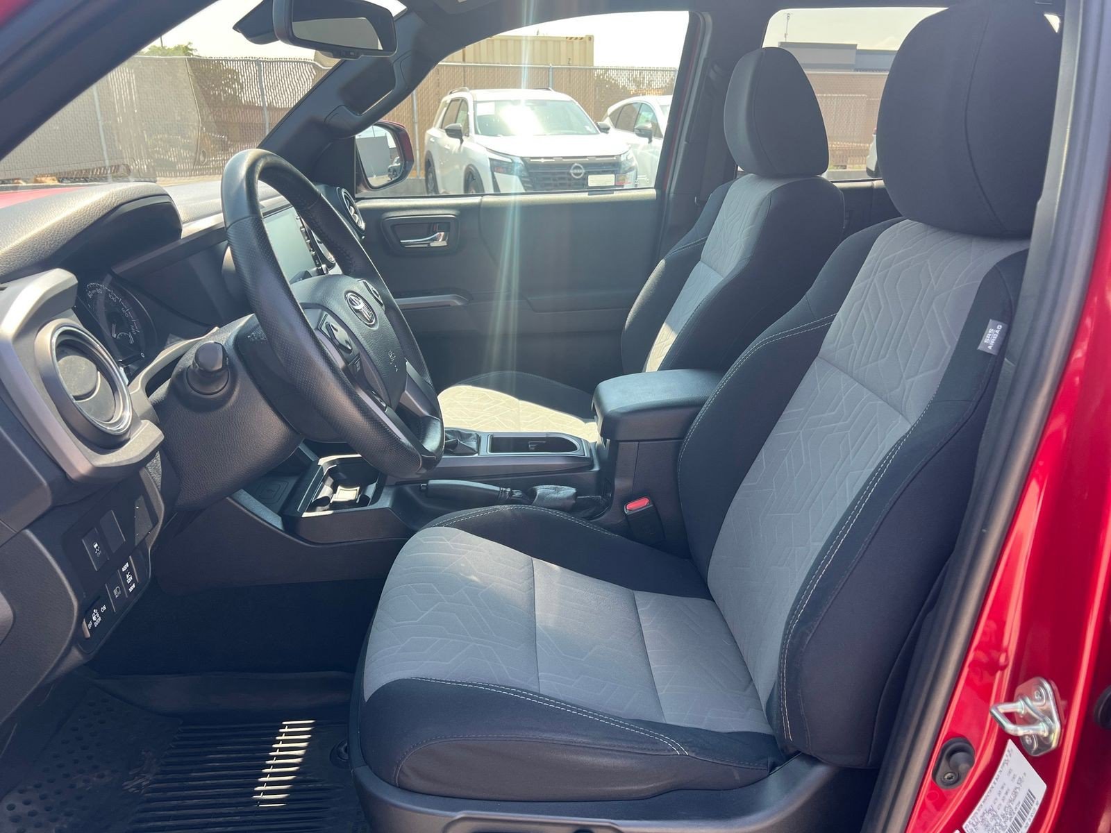 Used 2020 Toyota Tacoma 4x4 Double Cab image 9