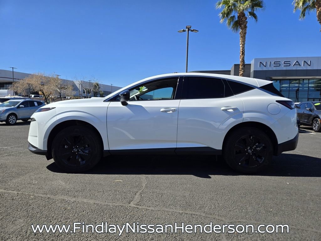 Used 2025 Nissan Murano SV image 3