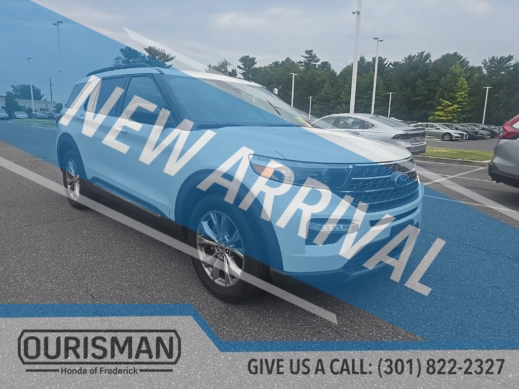 Used 2020 Ford Explorer XLT w/ Equipment Group 202A AWD/4WD image 2
