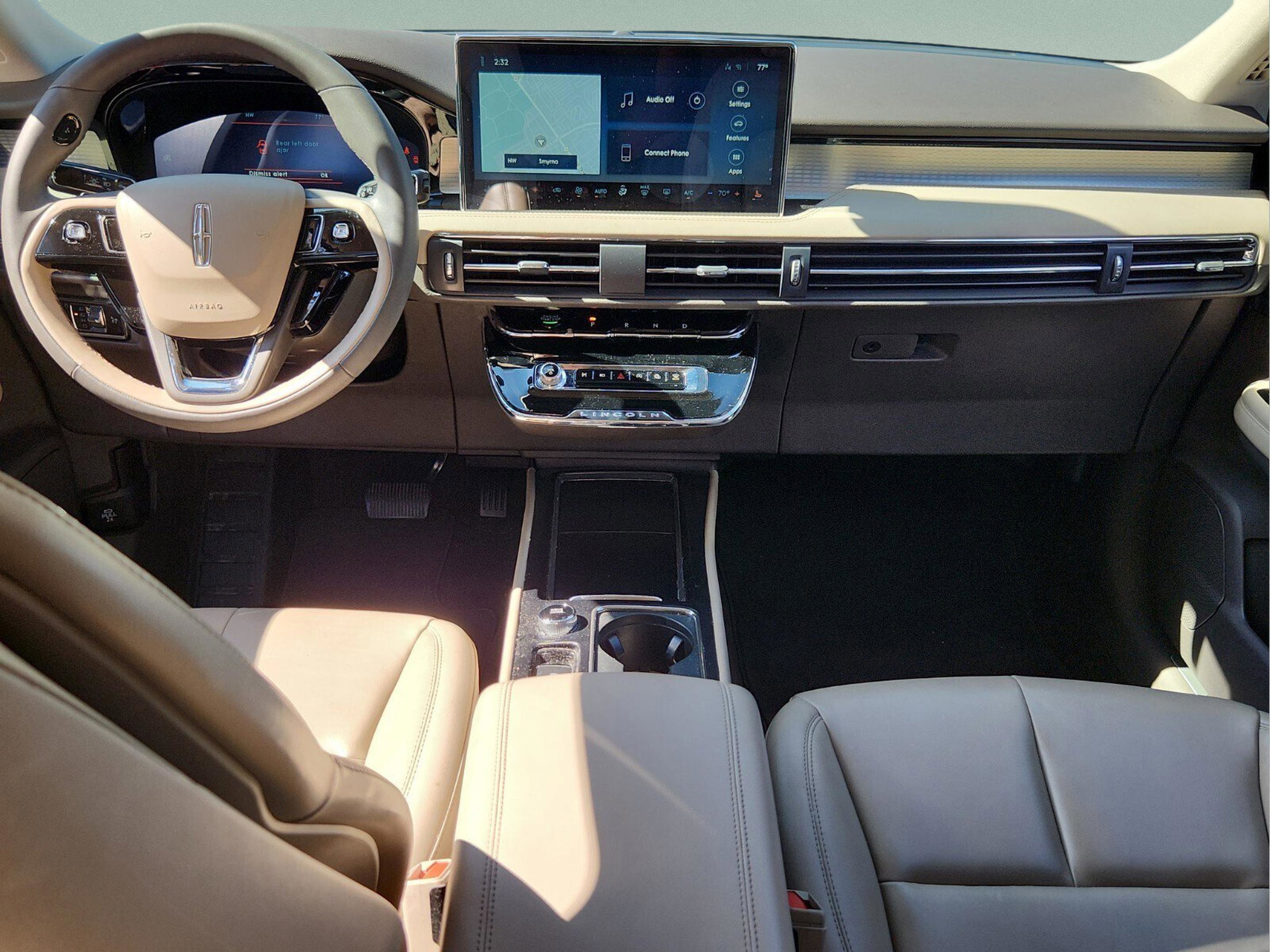 Used 2023 Lincoln Corsair Standard image 12