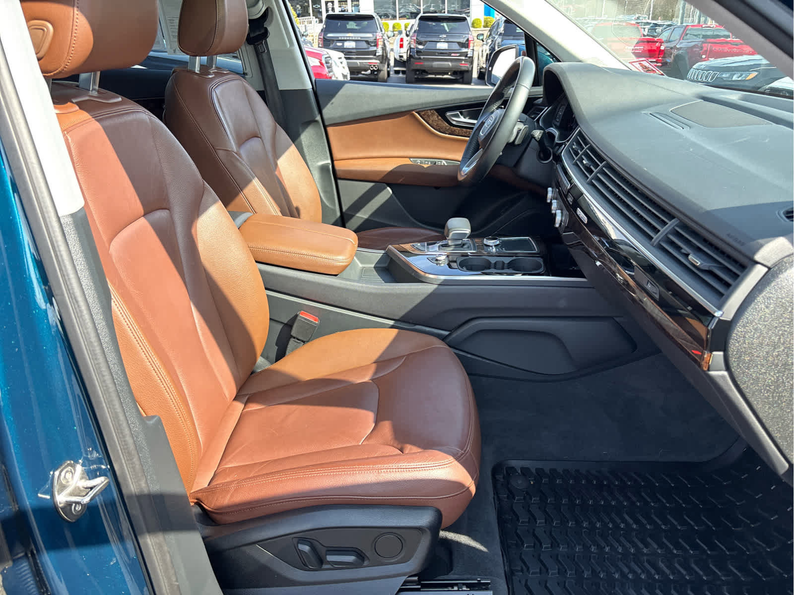 Used 2018 Audi Q7 3.0T Premium Plus w/ Premium Plus Package image 24