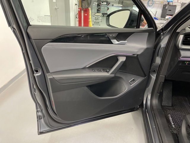 New 2025 Volkswagen Tiguan SE image 26