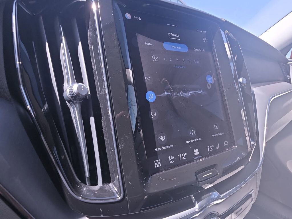 Used 2023 Volvo XC60 B5 Core w/ Climate Package image 21