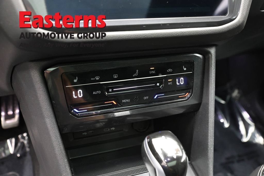 Used 2024 Volkswagen Tiguan SE R-Line AWD/4WD image 19