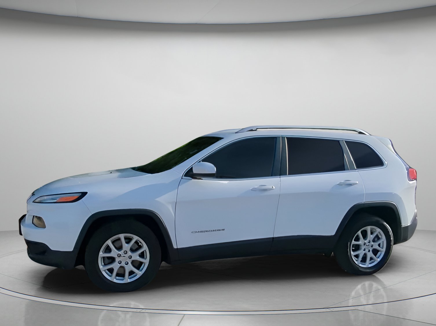 Used 2018 Jeep Cherokee Latitude w/ Safety Group FWD image 15