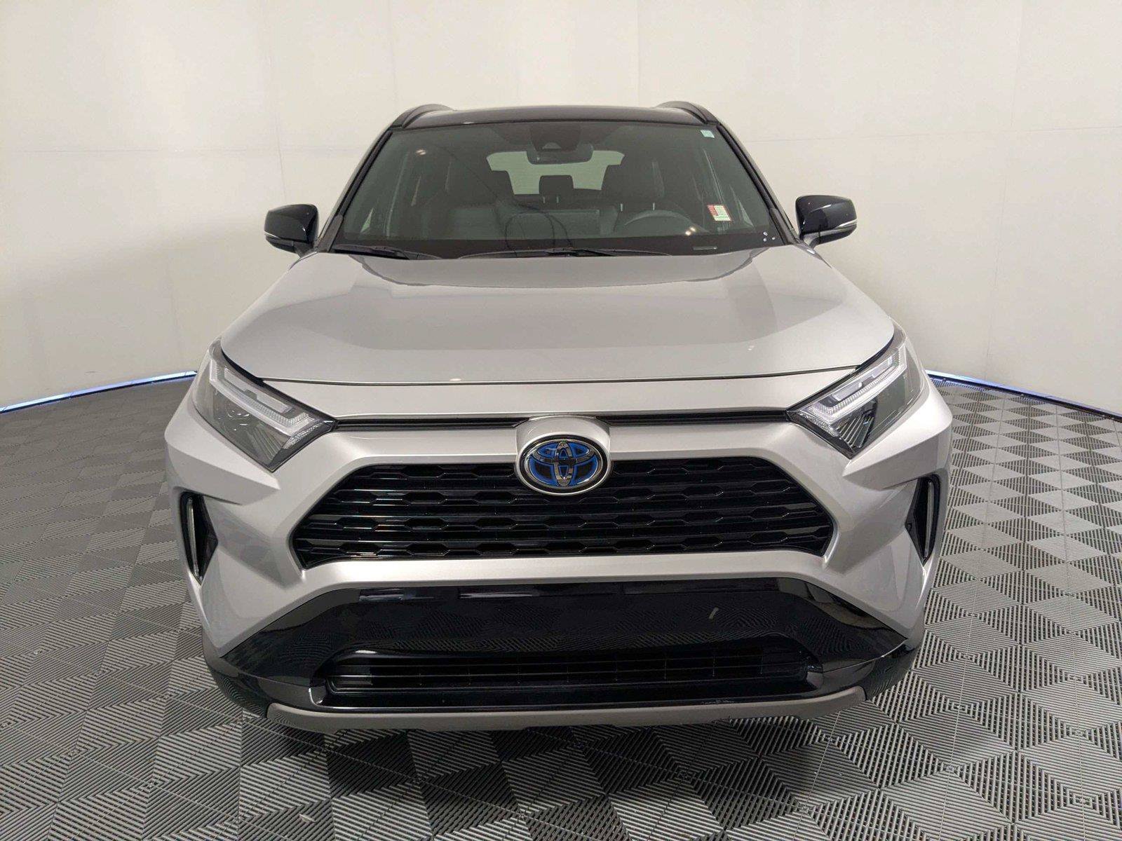 Used 2023 Toyota RAV4 XSE AWD/4WD image 3