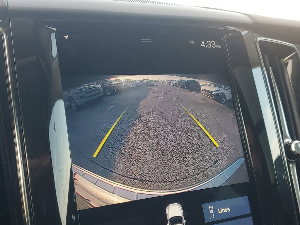 Used 2020 Volvo XC60 T5 Momentum w/ Protection Package Premier image 28