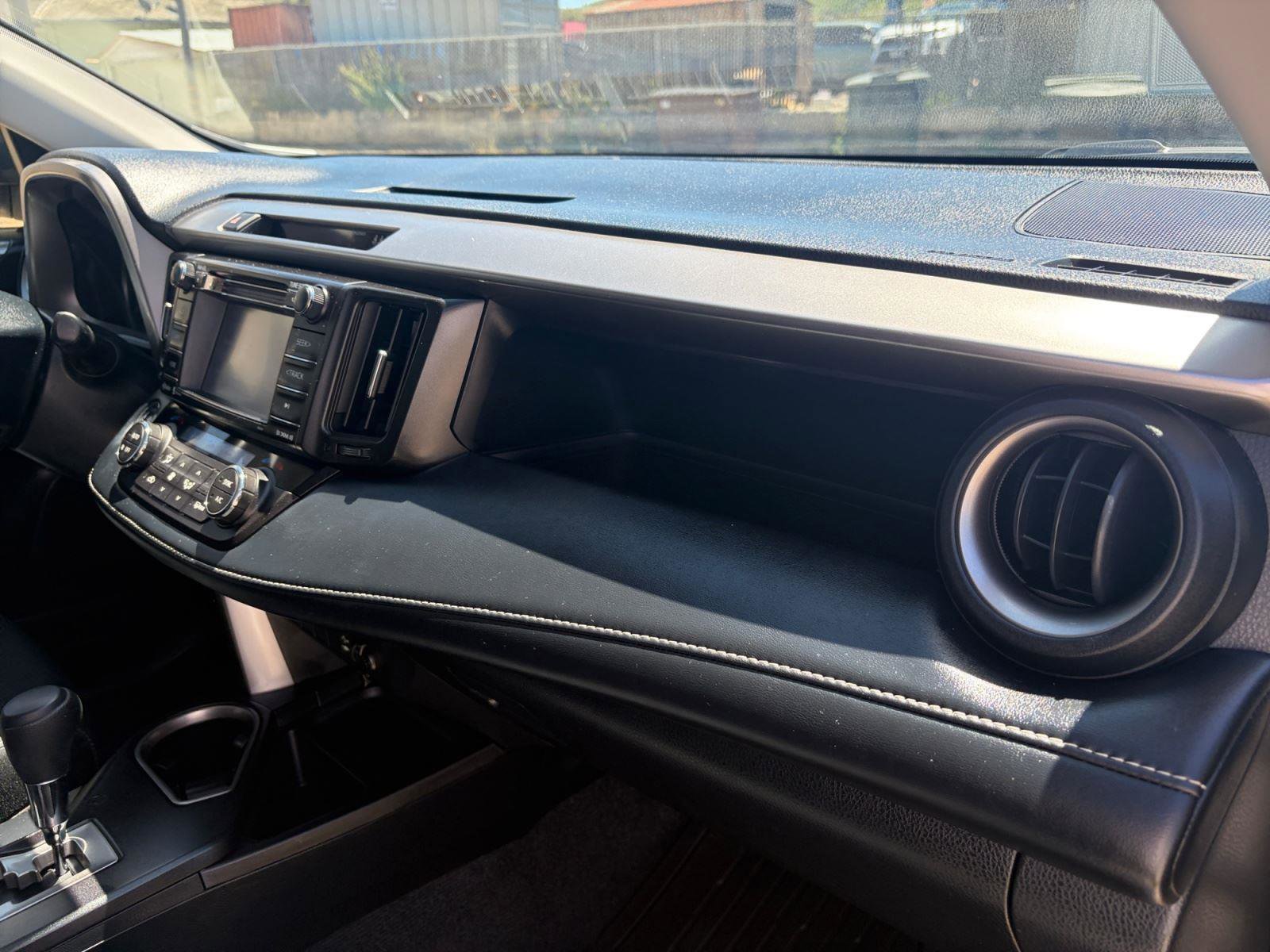 Used 2018 Toyota RAV4 XLE w/ Plus Extra Value Package image 26