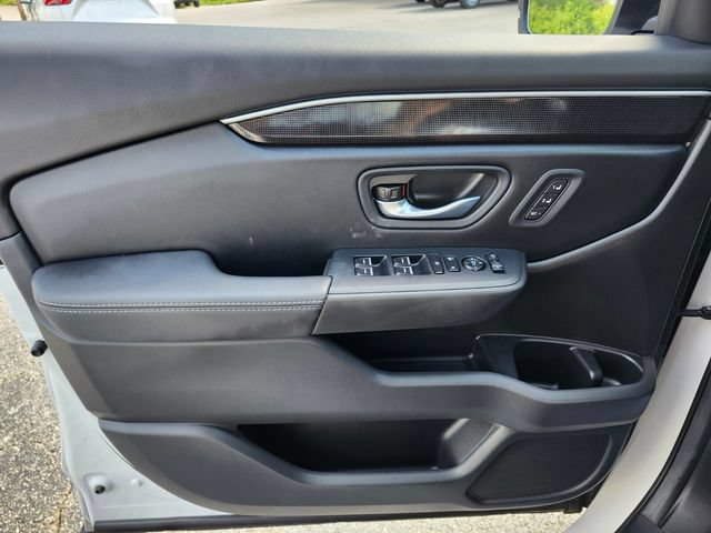 Used 2025 Honda Pilot Elite image 36