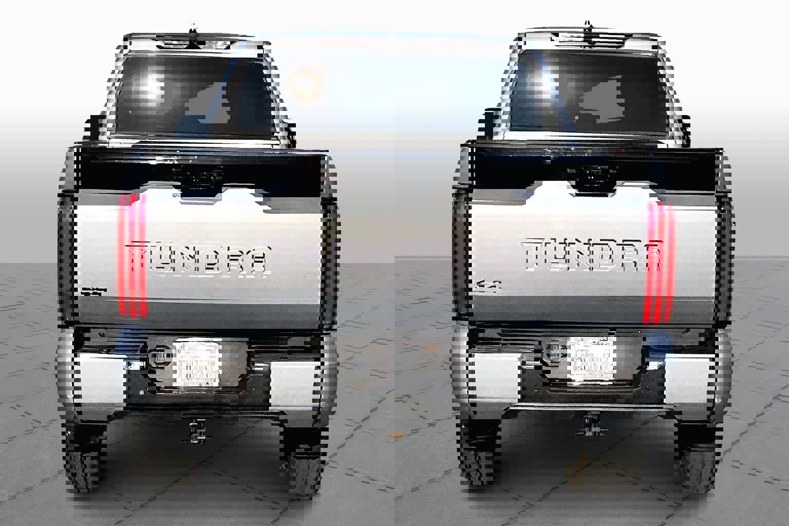 Used 2024 Toyota Tundra Platinum w/ TRD Off-Road Package image 4