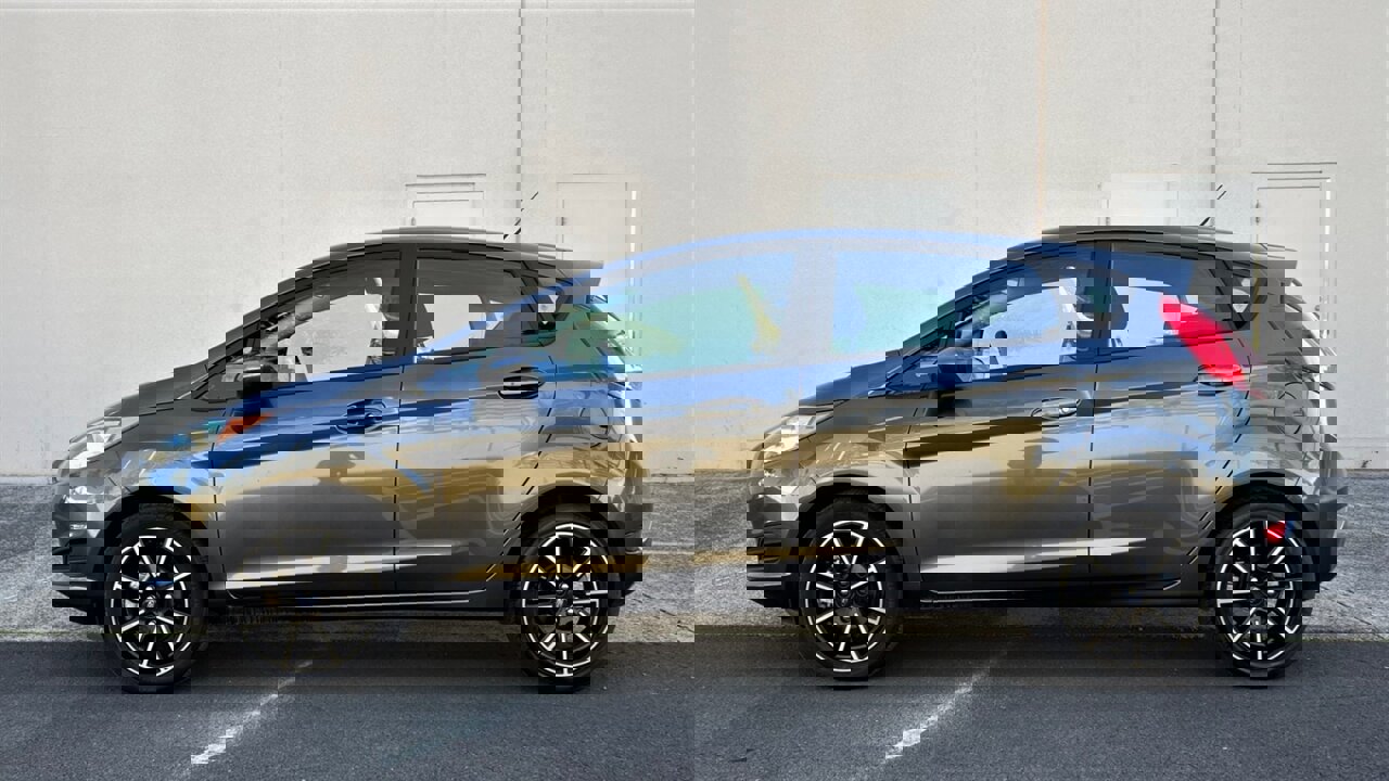 Used 2019 Ford Fiesta SE image 2