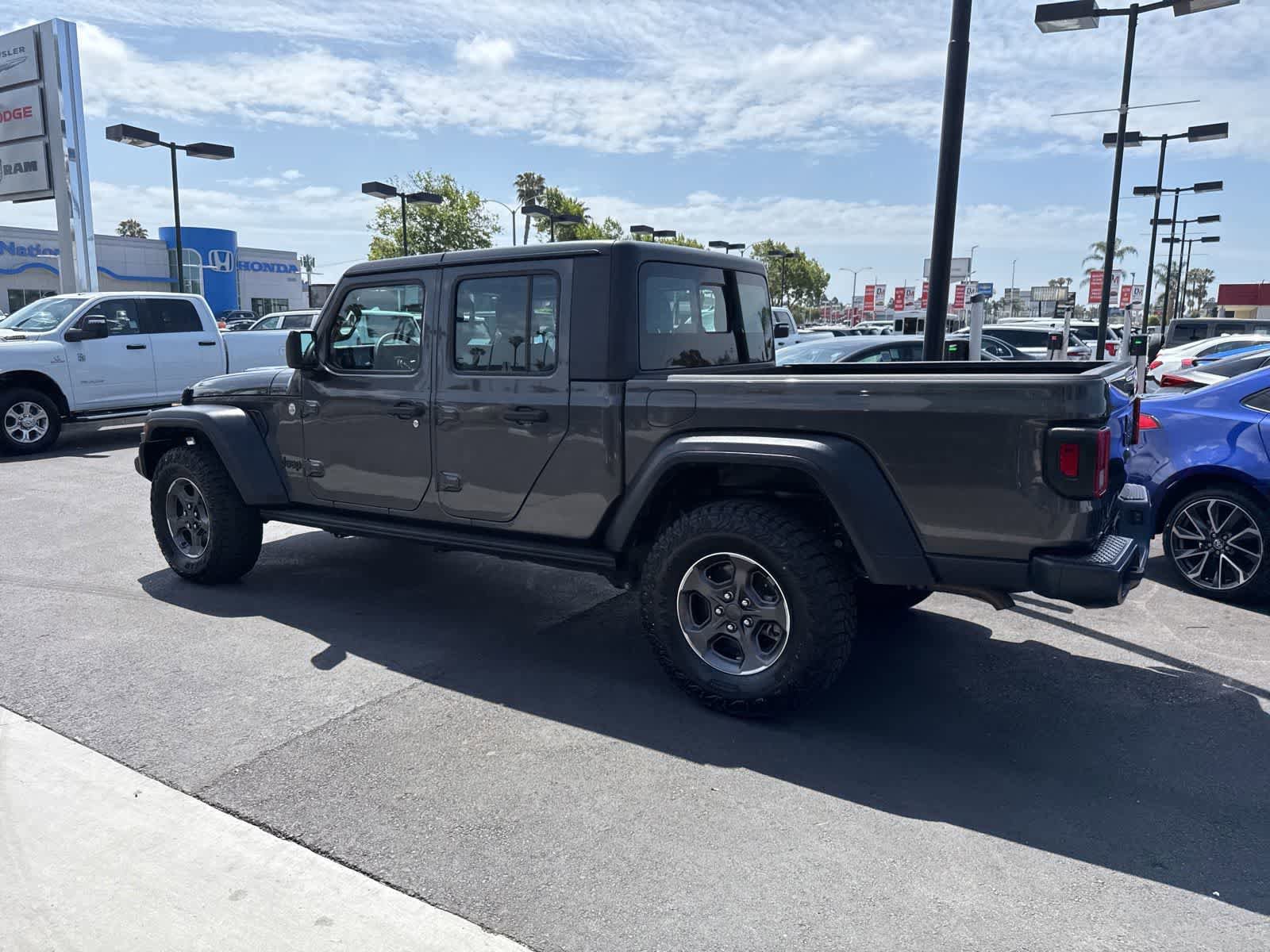 Used 2020 Jeep Gladiator Sport w/ Auxiliary Switch Group AWD/4WD image 18