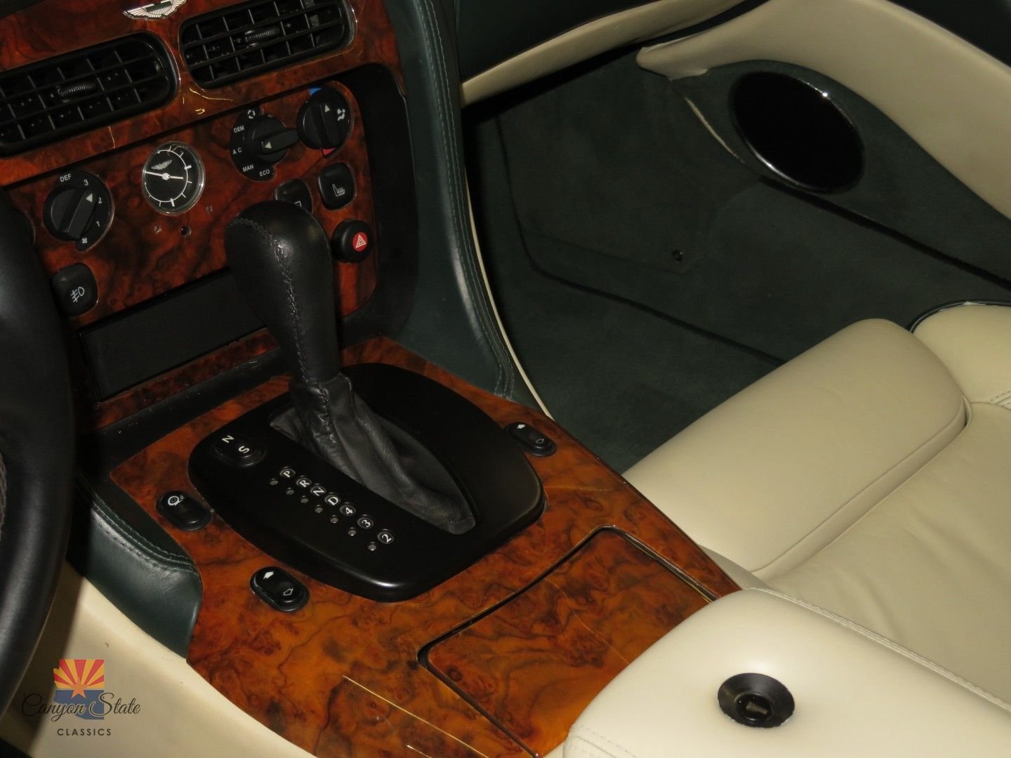 Used 2000 Aston Martin DB7 Vantage RWD image 10