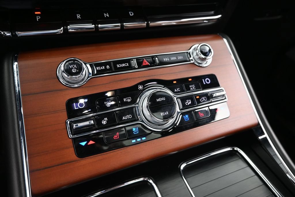 Used 2020 Lincoln Aviator Reserve w/ Equipment Group 202A AWD/4WD image 10