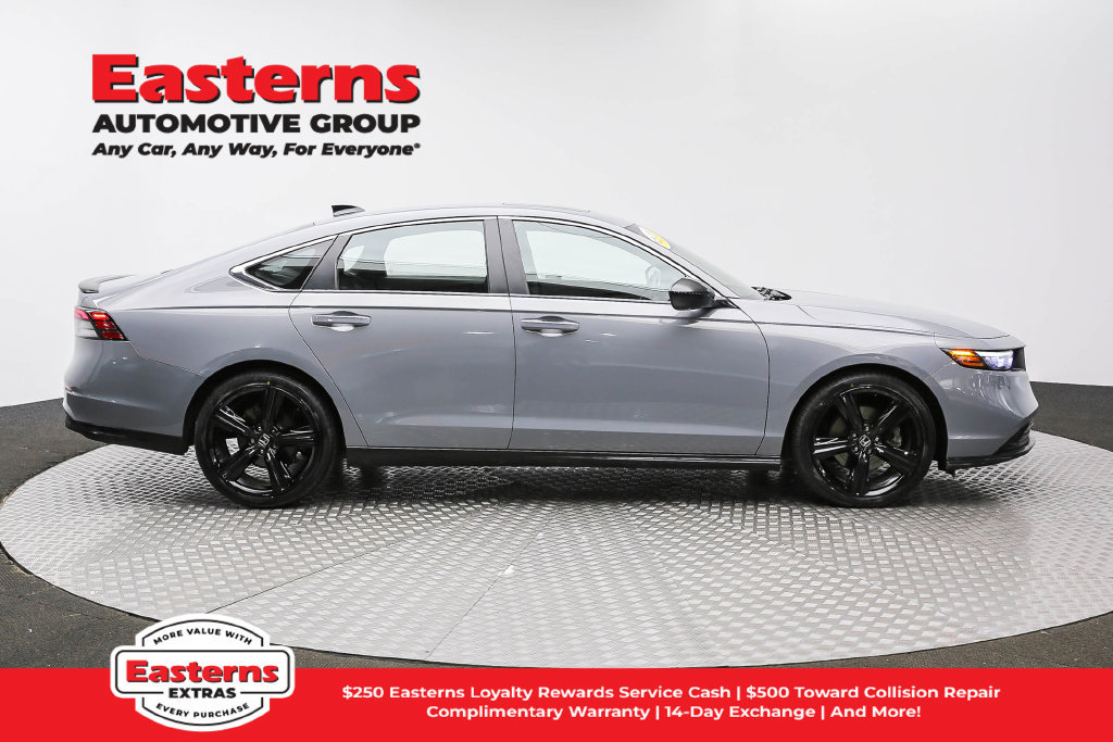Used 2023 Honda Accord Sport image 5