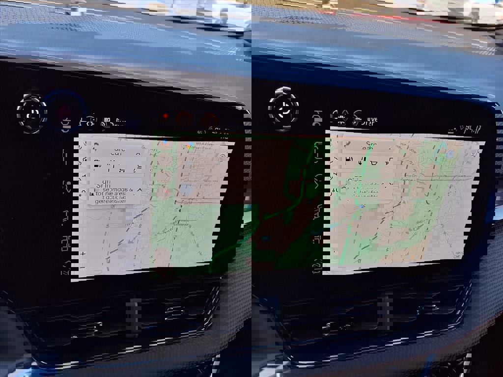 Used 2025 Chevrolet Equinox RS w/ Safety and Technology Package image 3